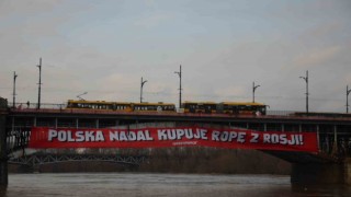 Greenpeace aktivistleri: Polonya hala Rus petrolü satın almaya devam ediyor
