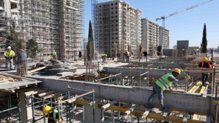 Güneş Mahallesinde 4 bloğun kaba inşaatı tamamlandı