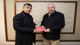Gurbetçi çocukların notu, Fadıloğluna duygusal anlar yaşattı