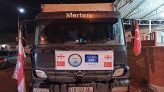 Gürcistandan Türkiyeye insani yardım tırı yola çıktı