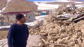 Güründeki depremin şiddeti gün ağarınca ortaya çıktı