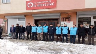 Hakkari Müftülüğünün yardım ekibi yola çıktı