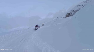 Hakkaride 287 yerleşim yerinin yolu ulaşıma kapandı