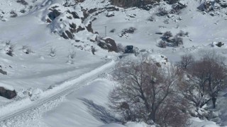 Hakkaride 7 yerleşim yeri yolunun açılması için çalışmalar sürüyor