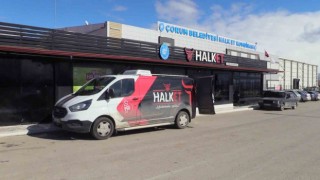 Halk Etten afetzedelere et ürünleri kolisi