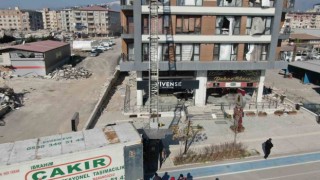 Hasarlı binalardan tehlikeli eşya tahliyesi