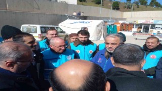 Hatay Kırıkhanda bazı camilerde ezanlar ambulanstan okunuyor