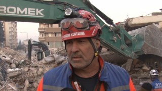Hatayda 170inci saatte inanılmaz kurtuluş: Enkazdan yürüyerek çıktı