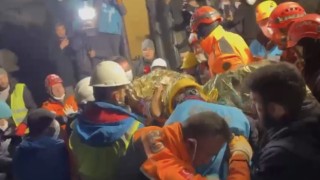 Hatayda 56 yaşındaki Mehmet amca, 160 saat sonra kurtarıldı