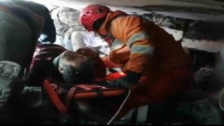Hatayda 89 saat sonra bir kişi enkazdan sağ çıkarıldı