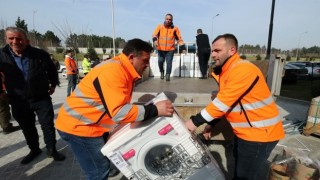 Hatayda çadırkente 40 çamaşır makinesi Başiskeleden