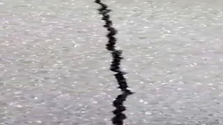 Hatayda deprem anında asfaltın açılıp kapandığı görüntüler ortaya çıktı