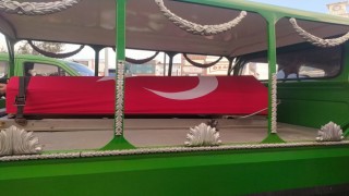 Hatayda enkaz altında kalarak hayatını kaybeden Asteğmen Yunuscan Günay son yolculuğuna uğurlandı