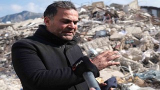 Hatayda enkazdan kurtulan emekli emniyet müdür yardımcısı yaşadıklarını gözyaşlarıyla anlattı