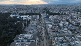 Hatayda hasarlı evlerin içi dron ile görüntülendi