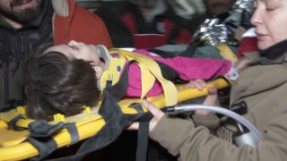 Hatayda polis baba ve 4 yaşındaki oğlu 89 saat sonra enkazdan çıkarıldı