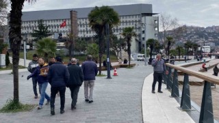 Hava sıcaklığı yükselinde sahile akın ettiler