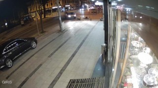 İki çocuğun ağır yaralandığı kaza kameralara yansıdı