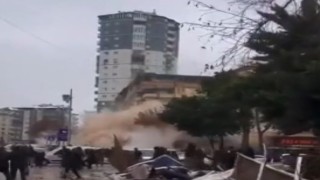İkinci depremde yıkılan binanın ilk depremden sonra çekilmiş görüntüleri ortaya çıktı