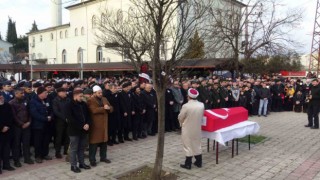 İlk görev gününde depremde hayatını kaybeden uzman onbaşı toprağa verildi