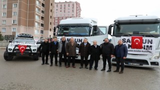 İlkadımdan deprem bölgesine iş makineleri ve 4 tır dolusu yardım