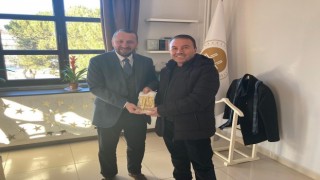 İmam Gökçeoğlu, Demirciköy beldesinden depremzedeler için 19 bin TL yardım topladı