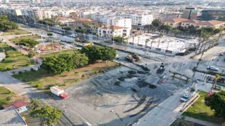 İskenderunda deniz suyu altında kalan sahil kesiminde tahliye ve temizlik çalışması