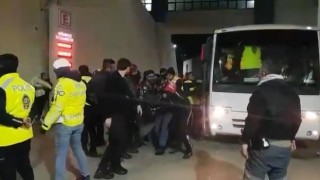 İskenderunda hırsızlık ve yağma suçu şüphelilerine saldırı