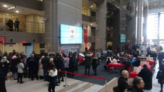 İstanbul Adalet Sarayında depremzedeler için kan bağışı seferberliği