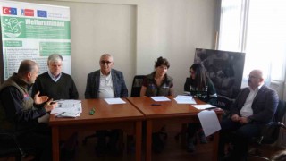 İtalyan ve Portekizli ekipten depremzedelere bağış