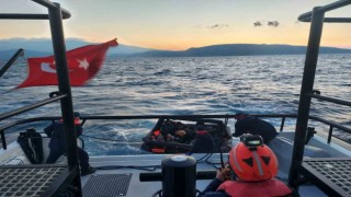 İzmir açıklarında 10 düzensiz göçmen kurtarıldı