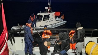 İzmir açıklarında 45 düzensiz göçmen kurtarıldı