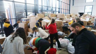 İzmir, depremzedeler için seferber oldu