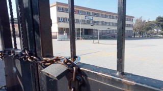 İzmirde 8 okulun tahliyesine başlandı