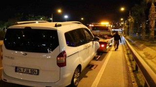İzmirde hafif ticari araç ile motosiklet çarpıştı: 1 ölü