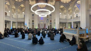 İzmirde Miraç Kandili idrak edildi