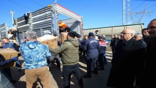 İzmirden deprem bölgesine yardım treni