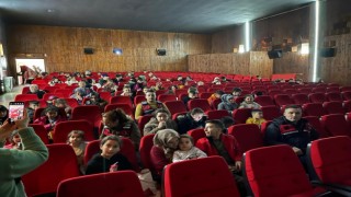 Jandarmadan depremzede çocuklara moral filmi