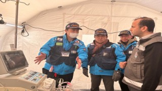 Japon doktorlar Gaziantepe sahra hastanesi kurdu