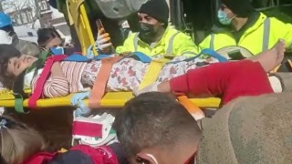 JÖH timleri 177 saat sonra enkazdan 7 yaşındaki Hivayı sağ olarak çıkardı