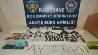 Kağıthanede polisin baskın düzenlediği ev silah imalathanesi çıktı