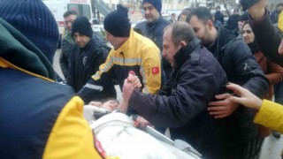 Kahramanmaraşta 5 yaşındaki çocuk, depremden 7 saat sonra canlı olarak kurtarıldı