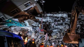 Kahramanmaraşta 87 saat sonra enkazdan evli çift sağ çıkarıldı