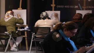 Kanser hastaları sanat ile hayata tutunuyor