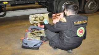 Kapıkulede 30 kilogram uyuşturucu elle geçirildi