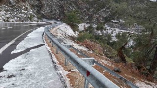 Kar yağışı Datçayı beyaza büründü