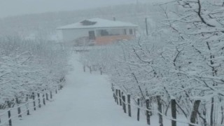 Karadeniz köyleri bembeyaz