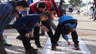 Karamanda depremzede çocuklar için moral etkinlikleri düzenleniyor