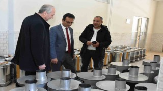 Karamanda depremzedeler için üretilen sobalar afet bölgelerine gönderildi