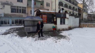 Karla birlikte her şey buz tuttu